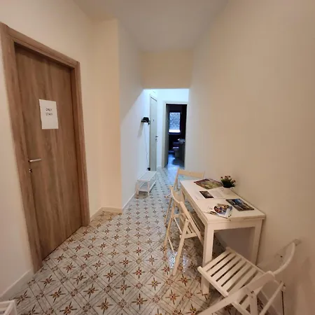 Δωμάτια σε οικογενειακή κατοικία Sorrento's Holidays *